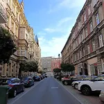 Dwupoziomowy Dom Na Patio Kosciuszki Self-check-in * Katowice