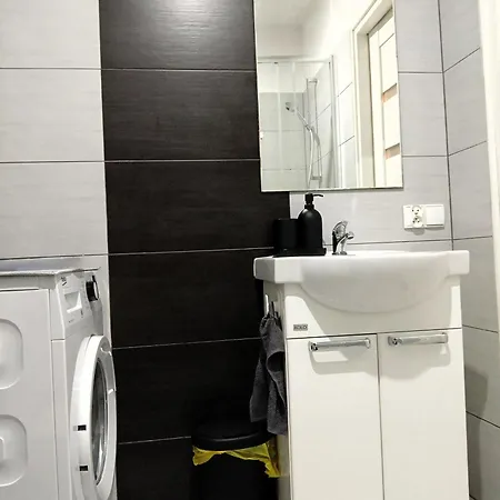 Dwupoziomowy Dom Na Patio Kosciuszki Self-check-in קטוביץ