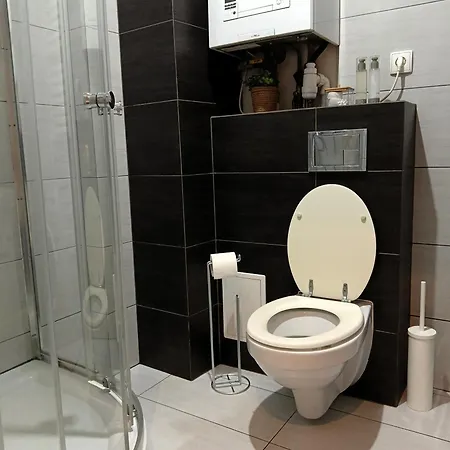 Dwupoziomowy Dom Na Patio Kosciuszki Self-check-in קטוביץ