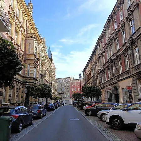 Dwupoziomowy Dom Na Patio Kosciuszki Self-check-in * Katowice